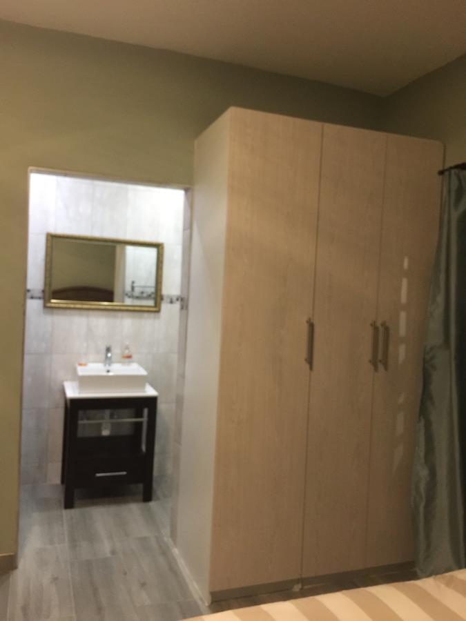 ווינדהוק Coco Palm Bed&Breakfast מראה חיצוני תמונה