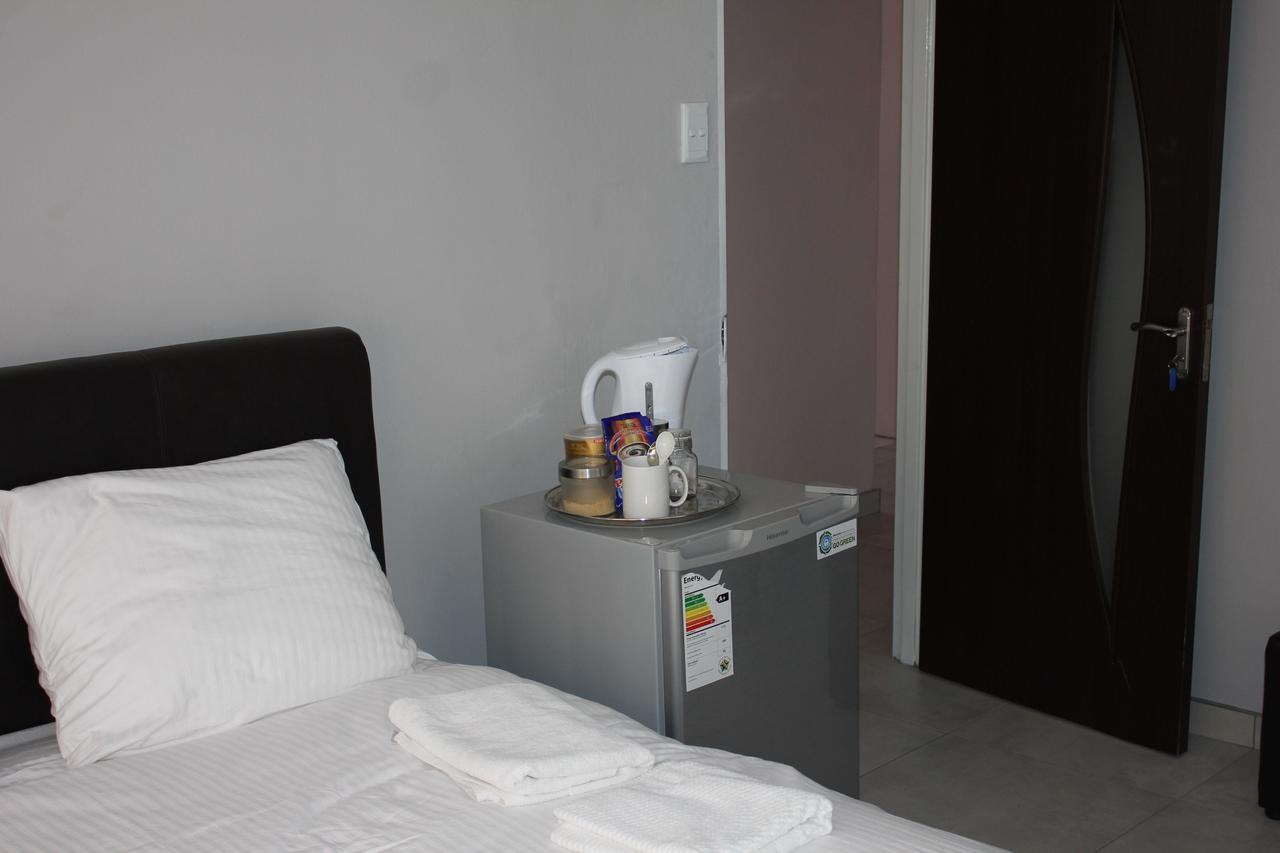 ווינדהוק Coco Palm Bed&Breakfast מראה חיצוני תמונה