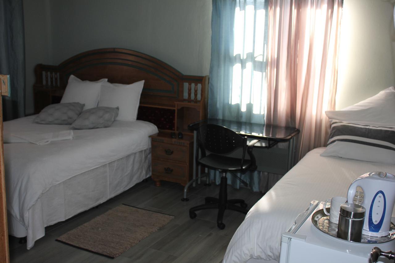 ווינדהוק Coco Palm Bed&Breakfast מראה חיצוני תמונה
