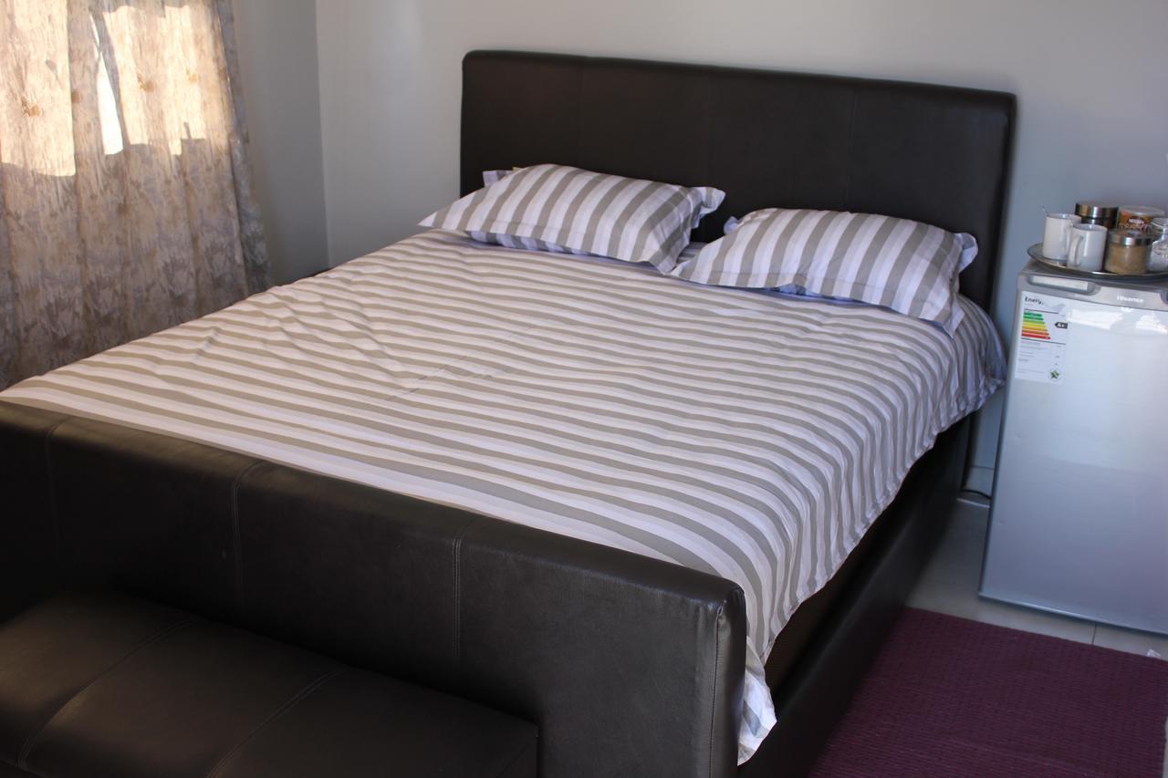 ווינדהוק Coco Palm Bed&Breakfast מראה חיצוני תמונה